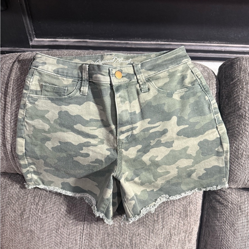 Universal Thread Green Cargo Shorts